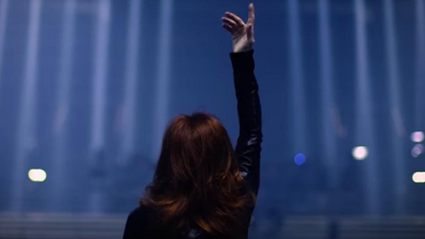 [Video] Mylène Farmer dévoile des images inédites des répétitions de ses shows à Paris La Défense Arena