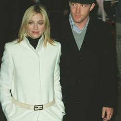 Année 2000, Madonna et sa période « Music »