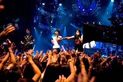 Jonas Brothers 01