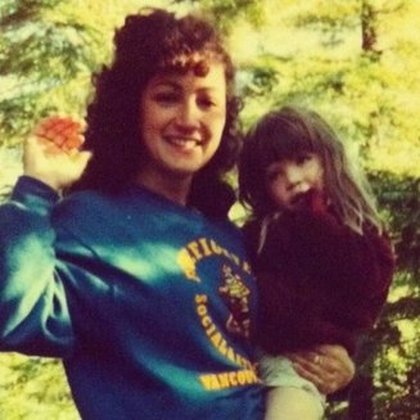 Carly Rae Jepsen : Joyeuse Fête des Mères à ma superbe belle-mère Patty! Xox