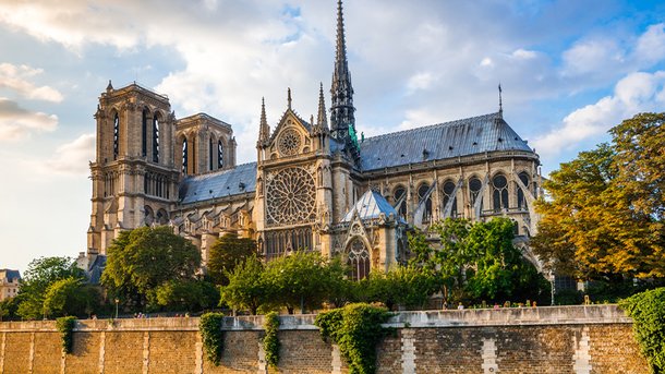 Notre-Dame de Paris: Louane, Patrick Bruel, Chris… leurs hommages à la cathédrale