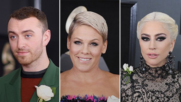 Grammy Awards: des roses blanches envahissent le tapis rouge