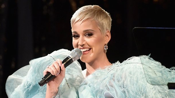 Katy Perry fête Noël avec «Cozy Little Christmas»