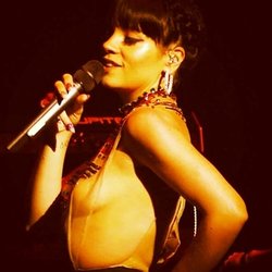 Lily Allen en showcase au Royal Albert Hall