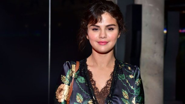 Selena Gomez : de chanteuse Disney à artiste glamour