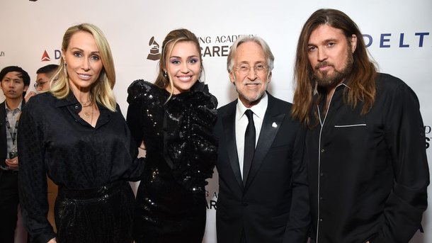 Qui est Tish Cyrus, la maman de Miley Cyrus?
