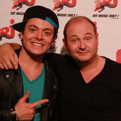 Lundi 05 novembre aves Psy et Kev Adams