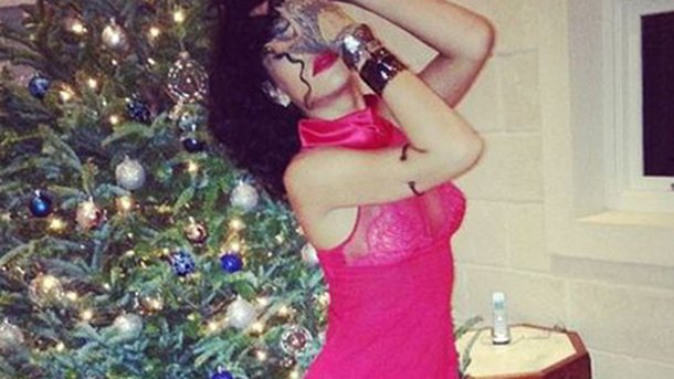 Rihanna : en lingerie sexy pour Noël !