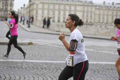 La team Fitnext/Chérie FM lors de la Parisienne