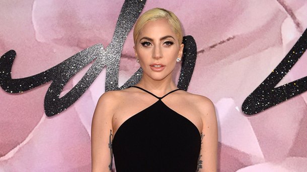 Lady Gaga: superbe égérie de la marque Tudor