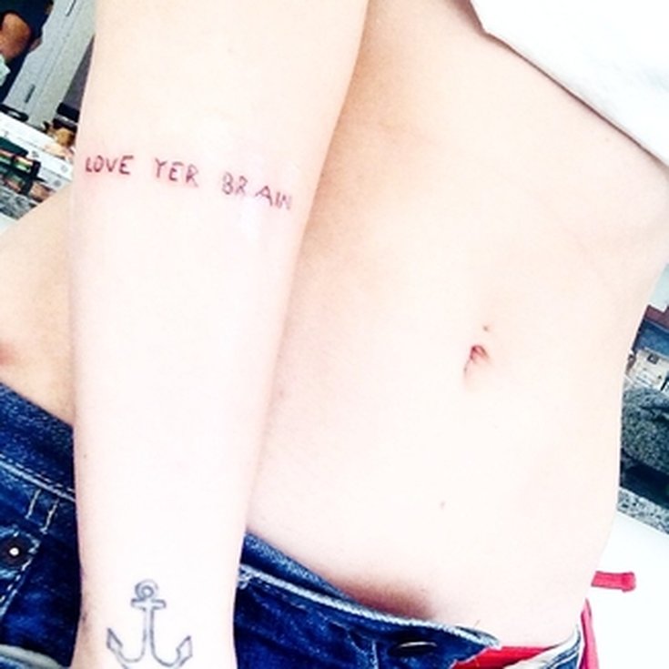 Miley Cyrus tattoo - Love Yer Brain