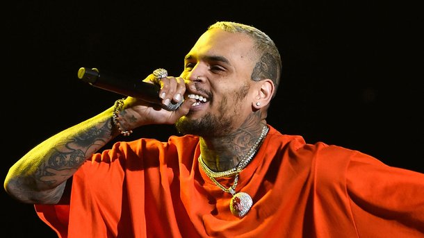 Chris Brown s’est fait arrêter à la sortie d’un de ses concerts