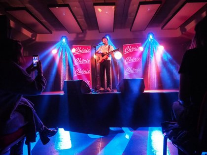 Vianney sur la scène du Concert privé Pop Love