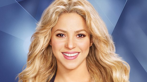 Shakira : un sourire en or !