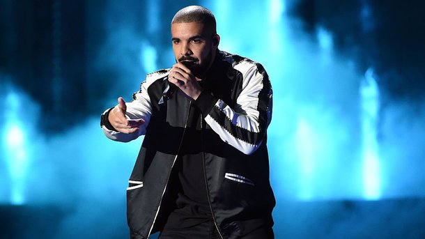 Drake : découvrez sa marque de vêtements OVO!