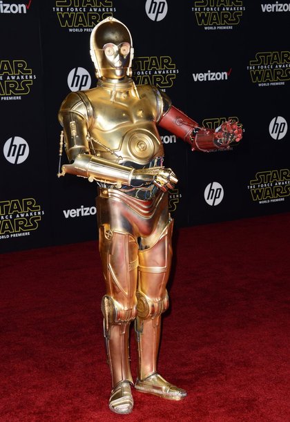 C-3PO à la première mondiale de Star Wars Episode VII à Los Angeles