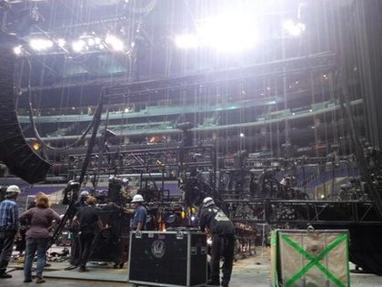 Instalation du décor pour le lancement de sa tournée mondiale à Los Angeles