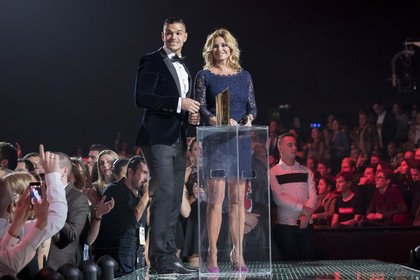 Ingrid Chauvin et Hatem Ben Arfa - Cérémonie NRJ Music Awards 2016
