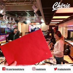 Vincent, le producteur sournois, a préparé l'Enveloppe Mystère !