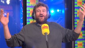 Olivier de Benoist répond à la question (un peu trop longue !) de Max Boublil , sur les fous rires qu'on a sur scène - L’Afterwork du Rire