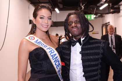 Miss France 2019 et Salif Guere - Backstage NRJ Music Awards 2019