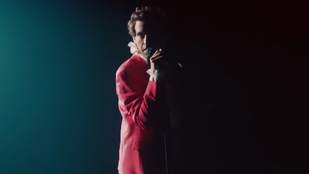 Mika : découvrez le clip enflammé  de «Dear Jealousy»