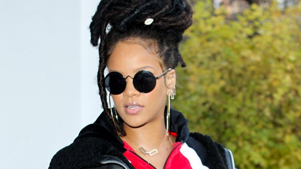 Rihanna ose un nouveau style capillaire!