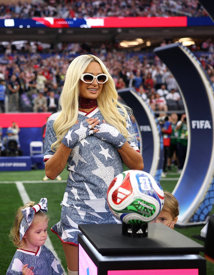 Paris Hilton à Los Angeles (25/06/2026)
