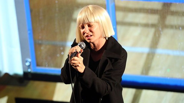 Sia bat un record sur Youtube!