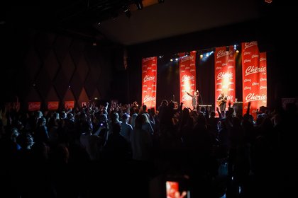 Le public est conquis par le Concert Super Privé Chérie FM de Matt Pokora
