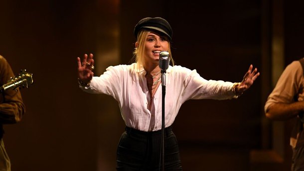 Miley Cyrus : découvrez qui lui a inspiré "Wrecking Ball"