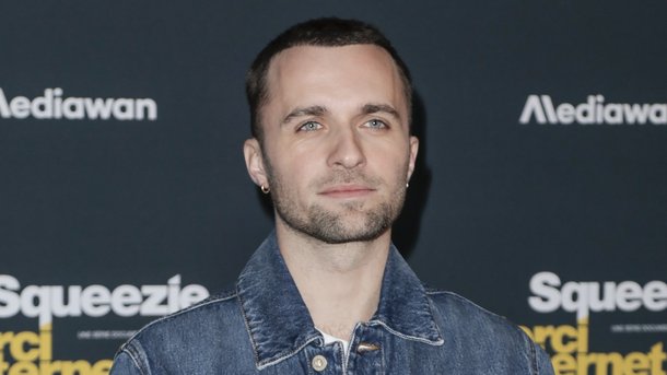 Squeezie est de retour sur YouTube, et il ne revient pas les mains vides