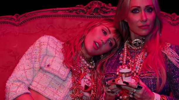 Miley Cyrus - Mother's Daughter