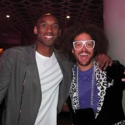 LMFAO : "#Lakers soirée de charitée avec @RedFoo et @Kobebryant bébé !!"