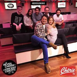 Toute la team du Réveil Chérie vous dit bonjour !