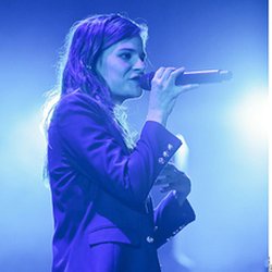 Concert Pop Love - Christine and the Queens
