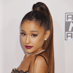Ariana Grande : ses cheveux longs et brillants