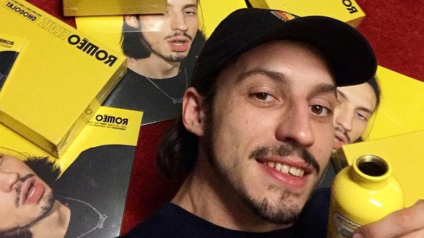 Roméo Elvis futur papa: il dévoile une intrigante photo de Lena Simonne