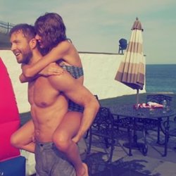 Taylor Swift et Calvin Harris lors de la fête nationales américaine