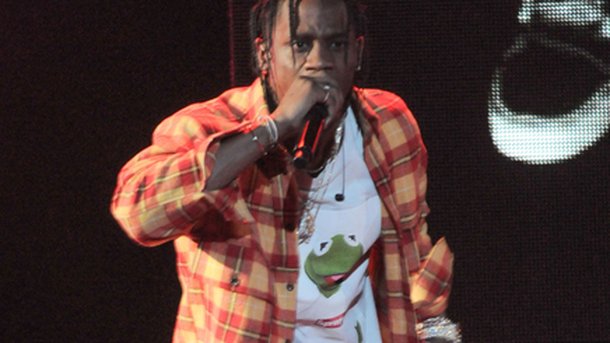 Travis Scott sur la scène du Super Bowl aux côtés de Maroon 5