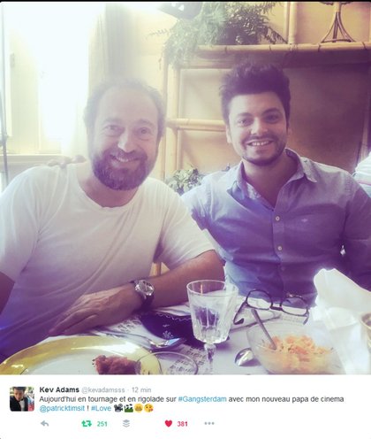Twitter Kev Adams - photo avec Patrick Timsit sur le tournage de Gangsterdam