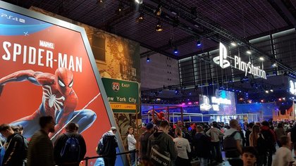 PlayStation avait comme toujours un stand immense, clinquant et très visité. Spider-Man, Days Gone et FIFA avait notamment la part belle.