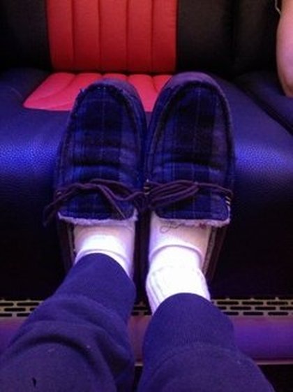 Niall Horan: J'ai mis mes chaussons de bus! c'est le chauffeur qui nous les a offert! 