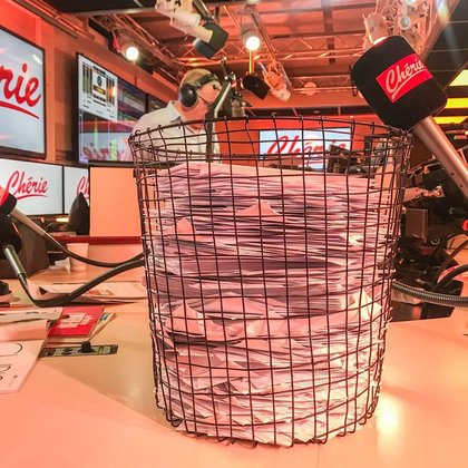 Le panier à dates est prêt pour le tirage au sort !