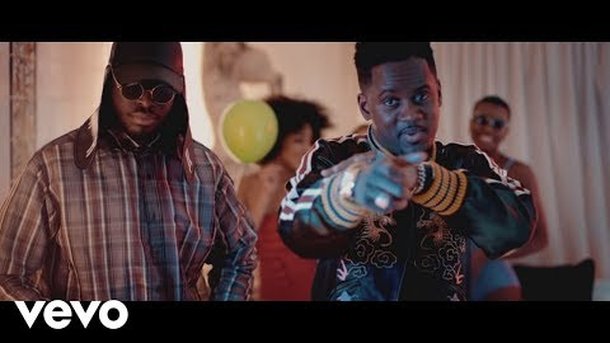 Black M ft. Dadju - Tout se passe après minuit