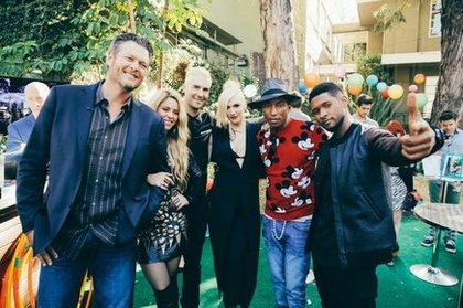 Usher: Team #Coach at the #VoiceTailgate
