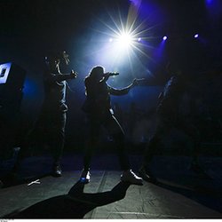 Concert Pop Love - Christine and the Queens