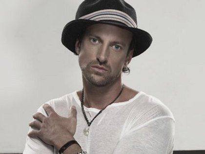 DanielPowter1 033 34AB66[1]