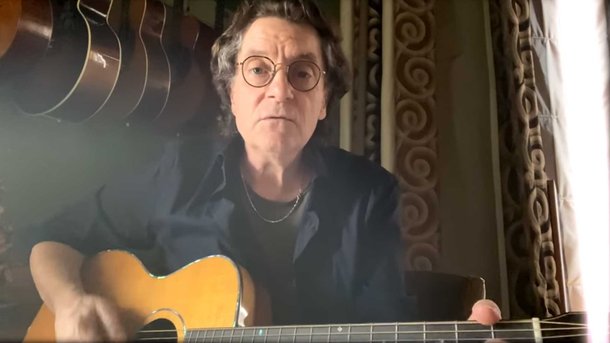 Francis Cabrel : Elle entend tourner les hélicos en duo avec sa fille Aurélie (Jour 48)
