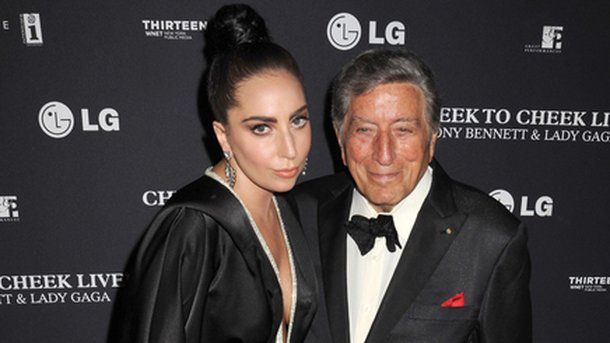 Lady Gaga : numéro un du classement Billboard!